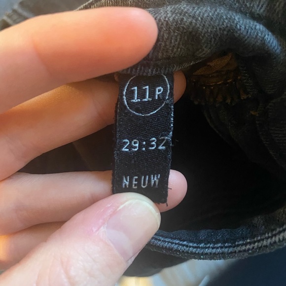 Jeans - Picture 2 of 5